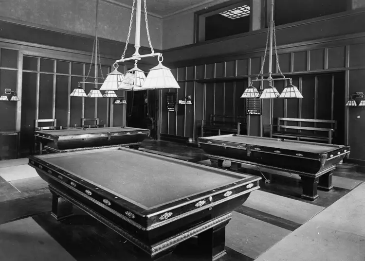 Billiard Room - Montana Club