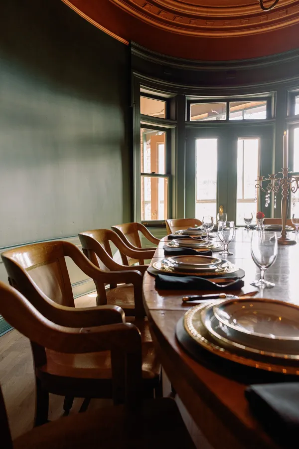 The Oval Room 3